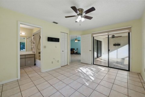 House in Palm Coast, Florida 3 bedrooms, 121.14 sq.m. № 1636690 - photo 17