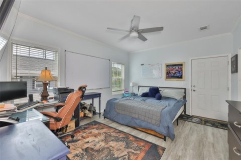 Apartment in Largo, Florida 4 bedrooms, 150.5 sq.m. № 2200150 - photo 25