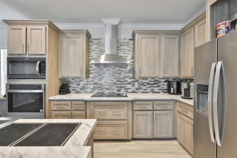 Apartment in Largo, Florida 4 bedrooms, 150.5 sq.m. № 2200150 - photo 17