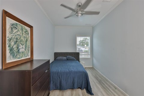 Apartment in Largo, Florida 4 bedrooms, 150.5 sq.m. № 2200150 - photo 12