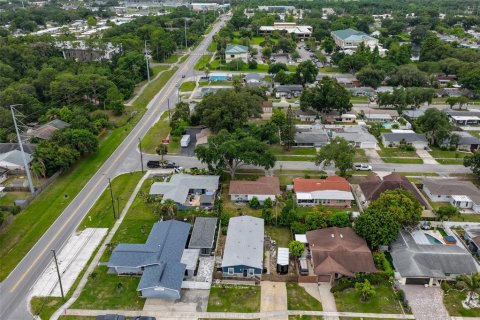 Apartment in Largo, Florida 4 bedrooms, 150.5 sq.m. № 2200150 - photo 30