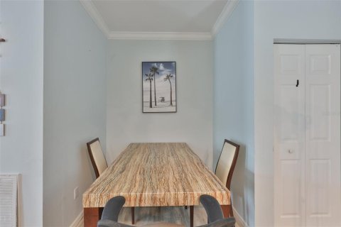 Apartment in Largo, Florida 4 bedrooms, 150.5 sq.m. № 2200150 - photo 20