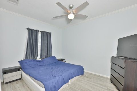 Apartment in Largo, Florida 4 bedrooms, 150.5 sq.m. № 2200150 - photo 9