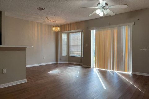 Touwnhouse à louer à Apopka, Floride: 3 chambres, 136.57 m2 № 2102085 - photo 3