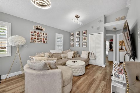 Villa ou maison à louer à Port St. Lucie, Floride: 2 chambres, 96.34 m2 № 1987399 - photo 12