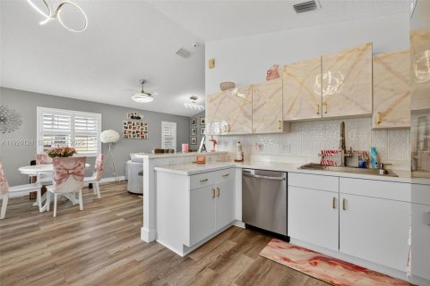 Villa ou maison à louer à Port St. Lucie, Floride: 2 chambres, 96.34 m2 № 1987399 - photo 9