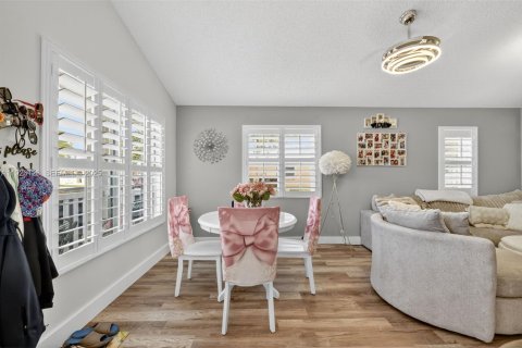 Villa ou maison à louer à Port St. Lucie, Floride: 2 chambres, 96.34 m2 № 1987399 - photo 13