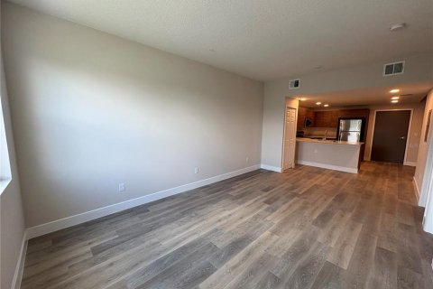Condo in Orlando, Florida, 1 bedroom № 2229648 - photo 9