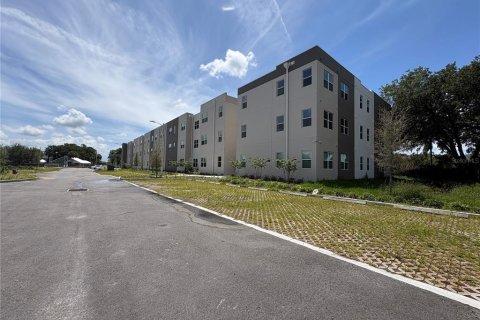 Condo in Orlando, Florida, 1 bedroom № 2229648 - photo 22