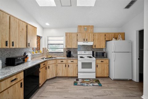 Casa en venta en Spring Hill, Florida, 3 dormitorios, 161.56 m2 № 1918085 - foto 5