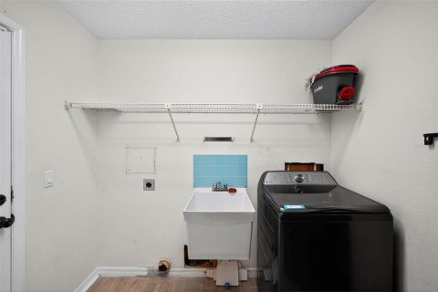 Casa en venta en Spring Hill, Florida, 3 dormitorios, 161.56 m2 № 1918085 - foto 24