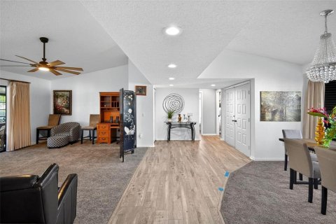 Casa en venta en Spring Hill, Florida, 3 dormitorios, 161.56 m2 № 1918085 - foto 12