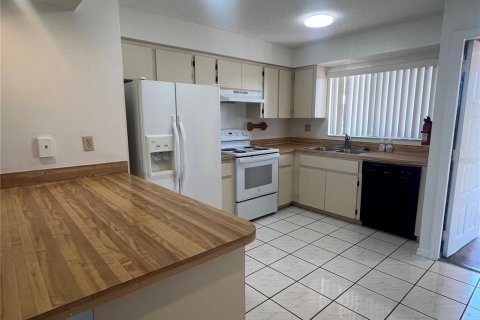 Copropriété à louer à Punta Gorda, Floride: 2 chambres, 94.48 m2 № 1718865 - photo 3