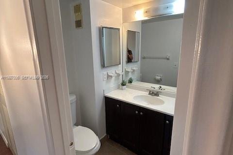 Condo in Pembroke Pines, Florida, 2 bedrooms  № 2336277 - photo 9