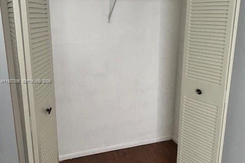 Condo in Pembroke Pines, Florida, 2 bedrooms  № 2336277 - photo 13