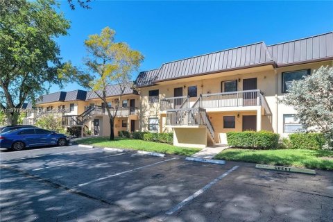 Condo in Pembroke Pines, Florida, 2 bedrooms  № 2336277