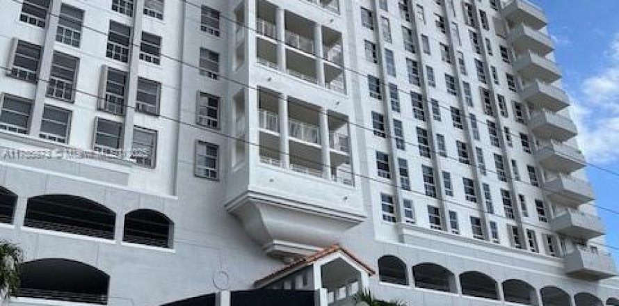 Condominio en Miami, Florida, 1 dormitorio № 1706560