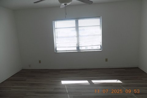 Copropriété à vendre à Lantana, Floride: 2 chambres, 88.26 m2 № 2082308 - photo 11