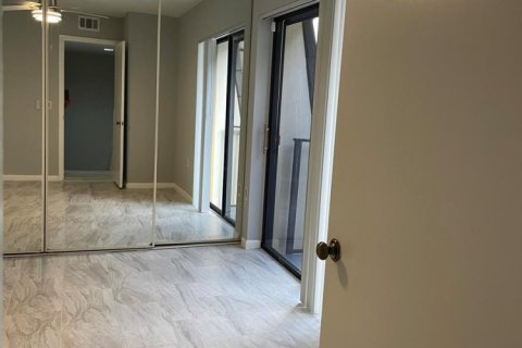 Townhouse in West Palm Beach, Florida 2 bedrooms, 114.83 sq.m. № 2086534 - photo 21
