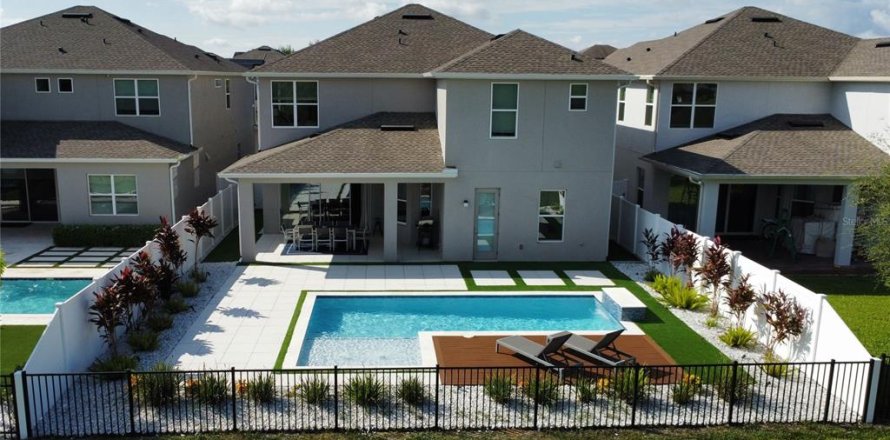 Casa en Winter Garden, Florida 5 dormitorios, 339.28 m2 № 2138539
