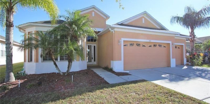 Casa en Wesley Chapel, Florida 4 dormitorios, 199.46 m2 № 1856196