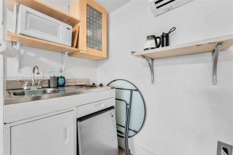 Propiedad comercial en venta en Hallandale Beach, Florida, 147.25 m2 № 1967409 - foto 23