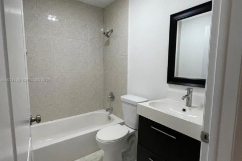Снять в аренду кондоминиум в Майами, Флорида 3 спальни, 106.84м2, № 2082736 - фото 15