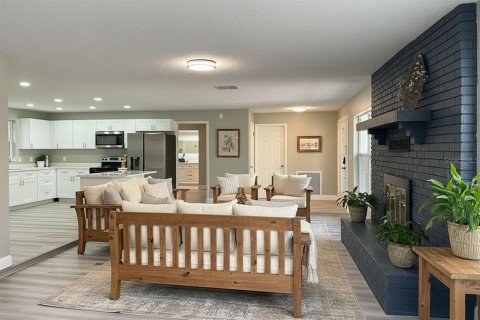 House in Crystal River, Florida 4 bedrooms, 186.73 sq.m. № 2213596 - photo 8