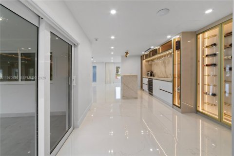 House in Davie, Florida 5 bedrooms, 383.13 sq.m. № 2036229 - photo 30