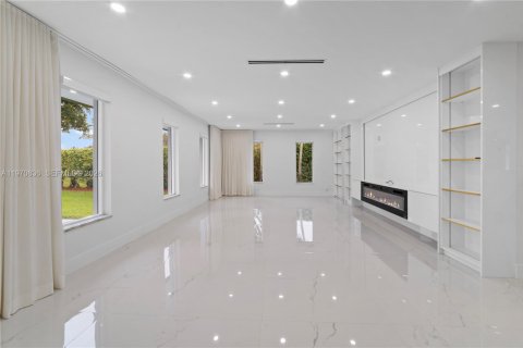 House in Davie, Florida 5 bedrooms, 383.13 sq.m. № 2036229 - photo 27