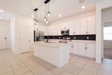House in Fruitland Park, Florida 4 bedrooms, 154.12 sq.m. № 1830102 - photo 5