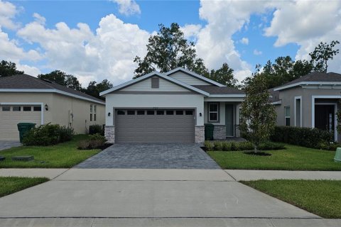 House in Fruitland Park, Florida 4 bedrooms, 154.12 sq.m. № 1830102 - photo 1