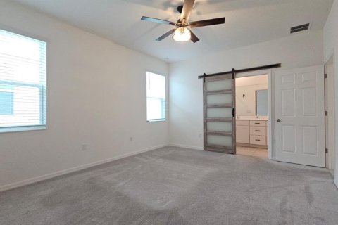 House in Fruitland Park, Florida 4 bedrooms, 154.12 sq.m. № 1830102 - photo 14