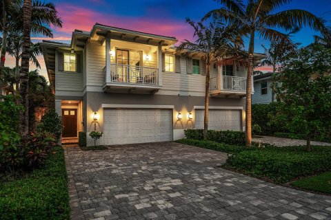 Townhouse in Boca Raton, Florida 3 bedrooms, 265.7 sq.m. № 2146671 - photo 3
