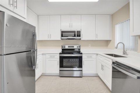 Immobilier commercial à vendre à Fort Lauderdale, Floride: 109.16 m2 № 2023685 - photo 20