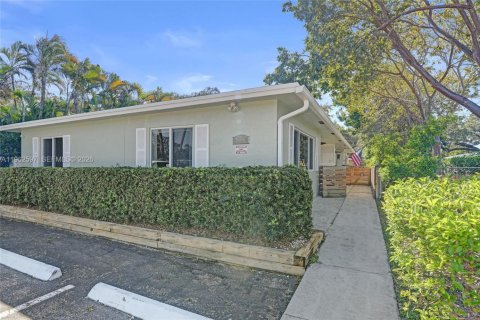 Immobilier commercial à vendre à Fort Lauderdale, Floride: 109.16 m2 № 2023685 - photo 11