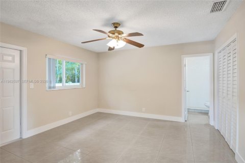 Immobilier commercial à vendre à Fort Lauderdale, Floride: 109.16 m2 № 2023685 - photo 27