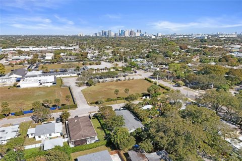 Immobilier commercial à vendre à Fort Lauderdale, Floride: 109.16 m2 № 2023685 - photo 6