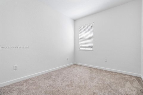 Touwnhouse à vendre à Miami, Floride: 4 chambres, 169.08 m2 № 1967918 - photo 17