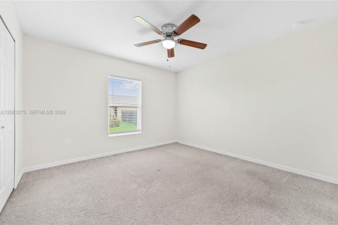 House in Port St. Lucie, Florida 4 bedrooms, 198.25 sq.m. № 2265319 - photo 24