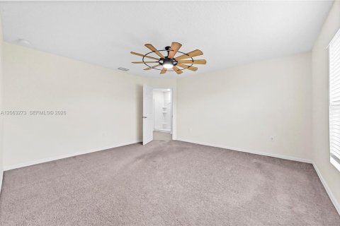 House in Port St. Lucie, Florida 4 bedrooms, 198.25 sq.m. № 2265319 - photo 28