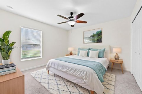 House in Port St. Lucie, Florida 4 bedrooms, 198.25 sq.m. № 2265319 - photo 23