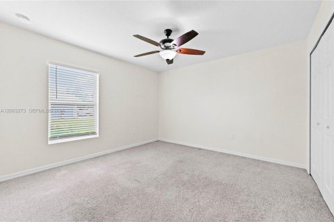 House in Port St. Lucie, Florida 4 bedrooms, 198.25 sq.m. № 2265319 - photo 21
