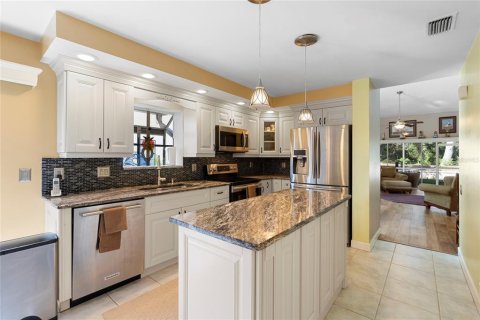 House in Bradenton, Florida 3 bedrooms, 151.52 sq.m. № 1414649 - photo 4