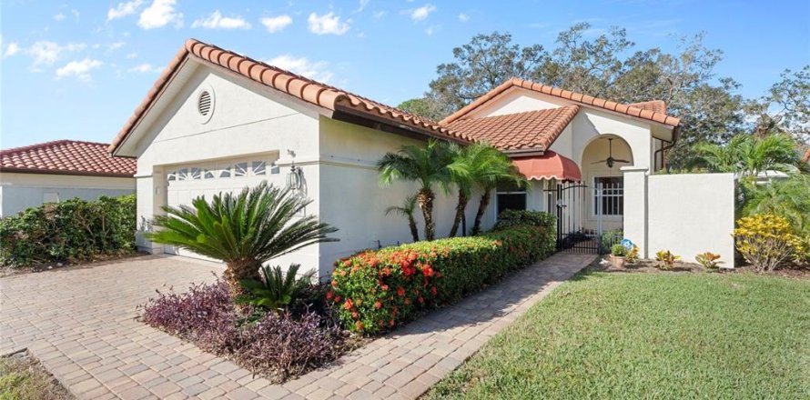 House in Bradenton, Florida 3 bedrooms, 151.52 sq.m. № 1414649