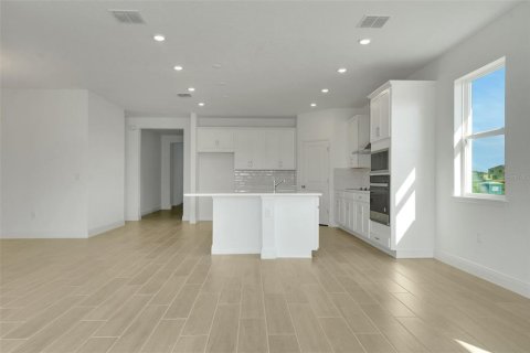House in Apopka, Florida 4 bedrooms, 212.1 sq.m. № 1761904 - photo 17