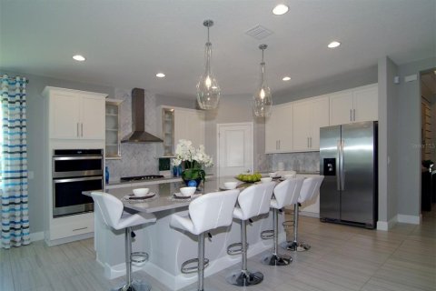 House in Apopka, Florida 4 bedrooms, 212.1 sq.m. № 1761904 - photo 8