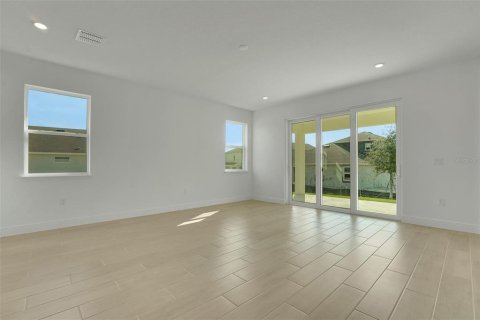 House in Apopka, Florida 4 bedrooms, 212.1 sq.m. № 1761904 - photo 15
