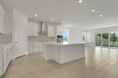 House in Apopka, Florida 4 bedrooms, 212.1 sq.m. № 1761904 - photo 20