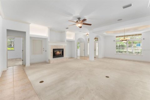 House in Newberry, Florida 5 bedrooms, 263.01 sq.m. № 2093275 - photo 6